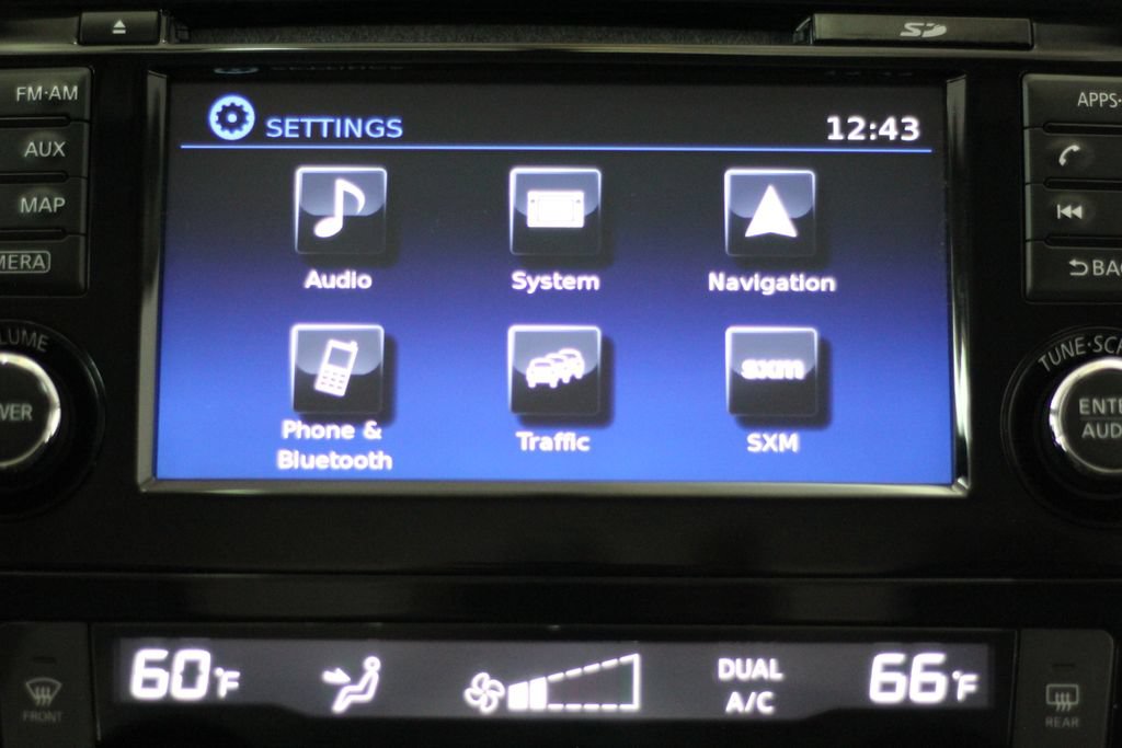 Used 2017 Nissan Rogue Sport SL AWD/4WD image 21