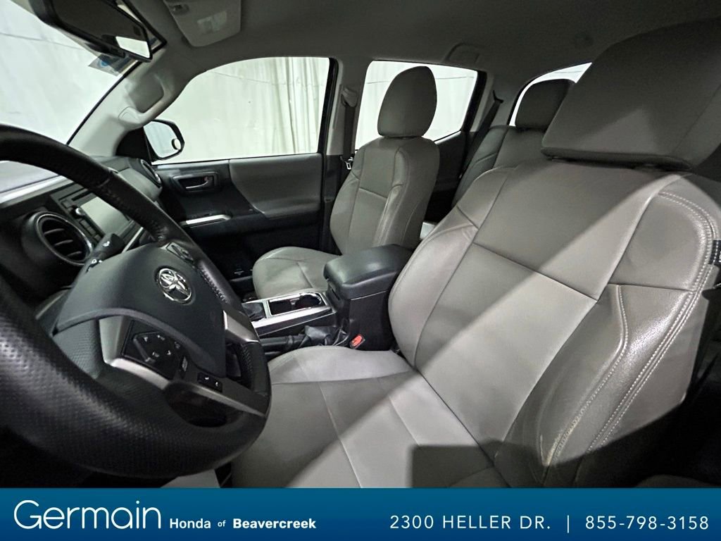 Used 2016 Toyota Tacoma SR5 image 27
