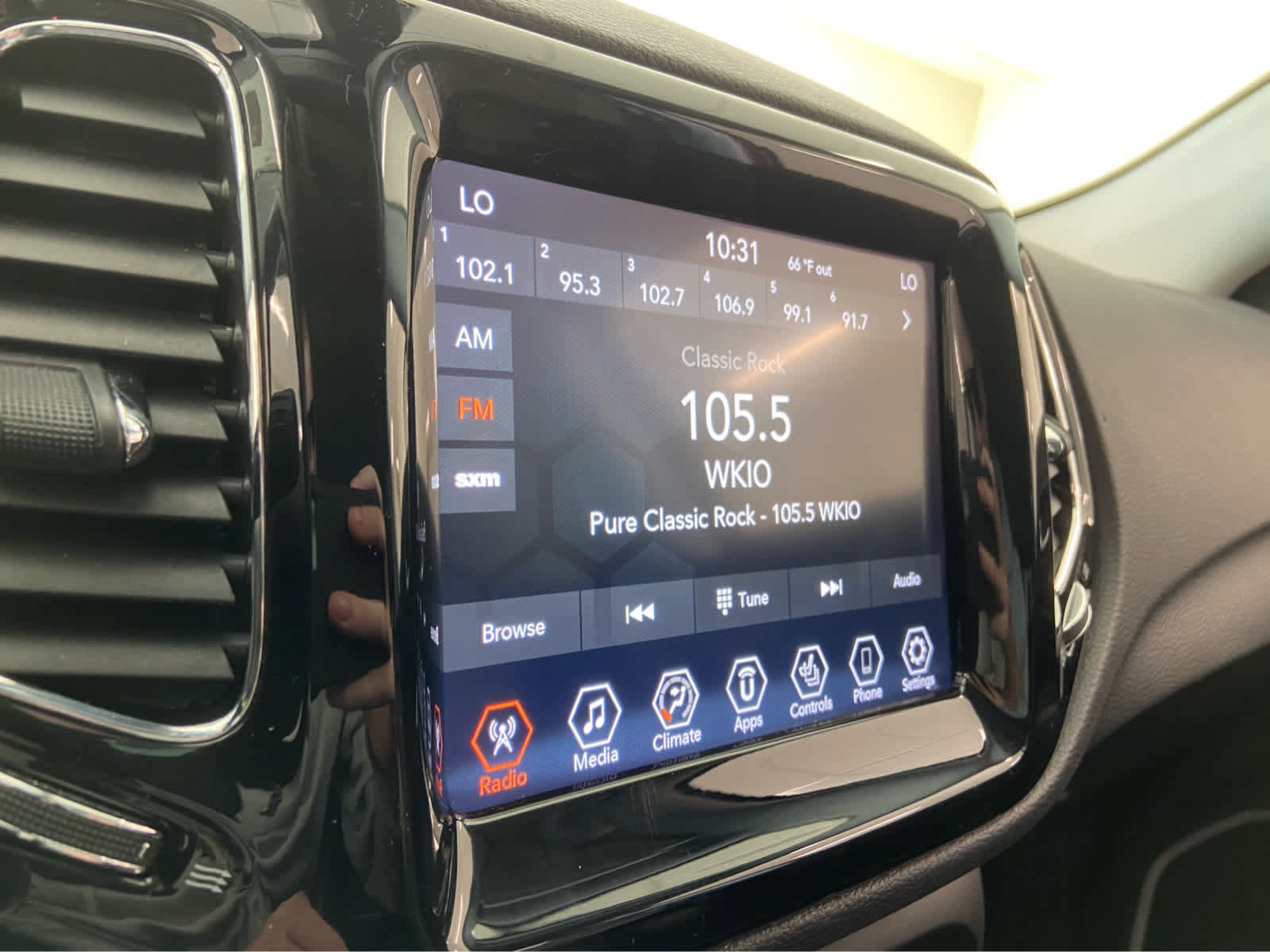 Used 2020 Jeep Compass Limited image 25