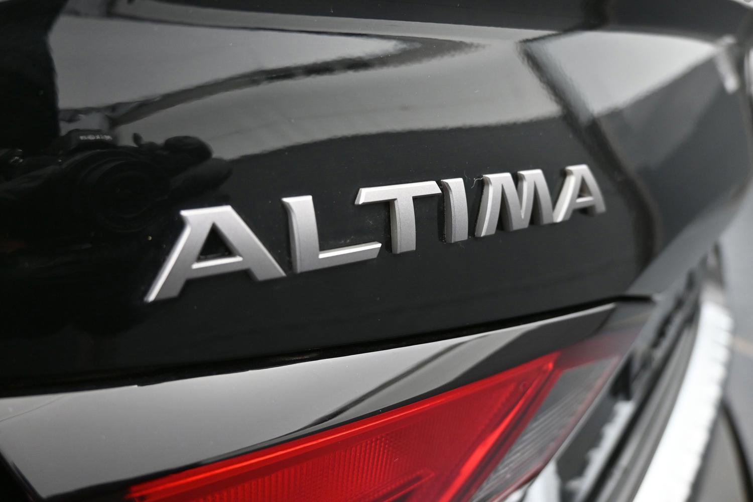 Used 2023 Nissan Altima 2.5 SV AWD/4WD image 12
