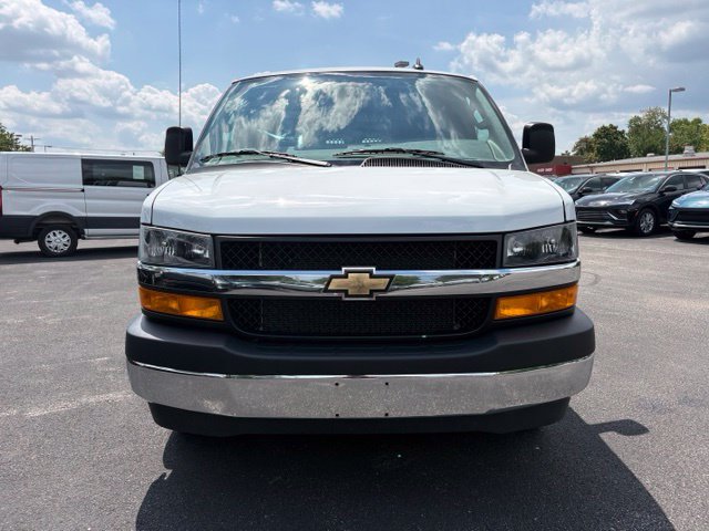 Used 2025 Chevrolet Express 2500 w/ Driver Convenience Package RWD image 16