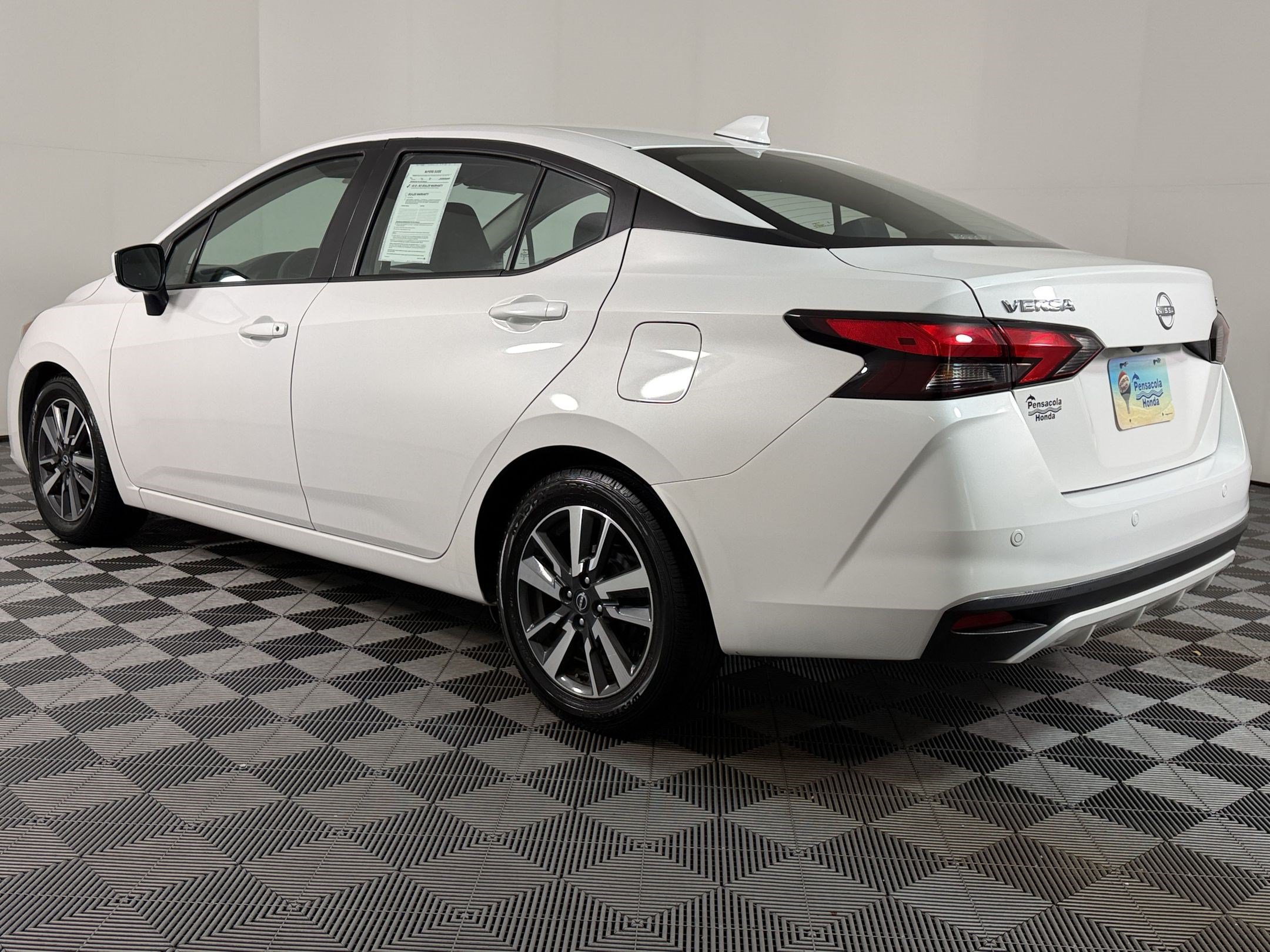 Used 2024 Nissan Versa SV FWD image 2