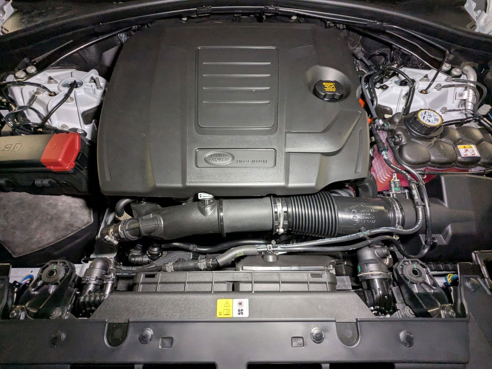 New 2026 Land Rover Range Rover Velar Dynamic SE image 18