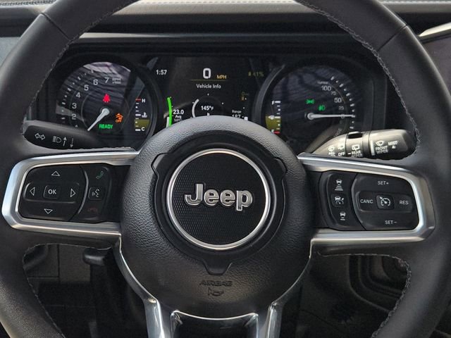 Used 2025 Jeep Wrangler Unlimited Sahara w/ Safety Group image 24