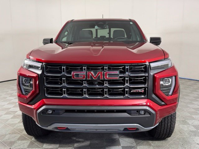 Used 2025 GMC Canyon AT4 w/ Technology Plus Package AWD/4WD image 11