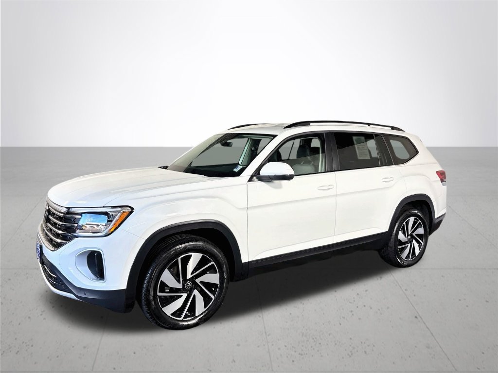 Certified 2025 Volkswagen Atlas SE AWD/4WD image 2