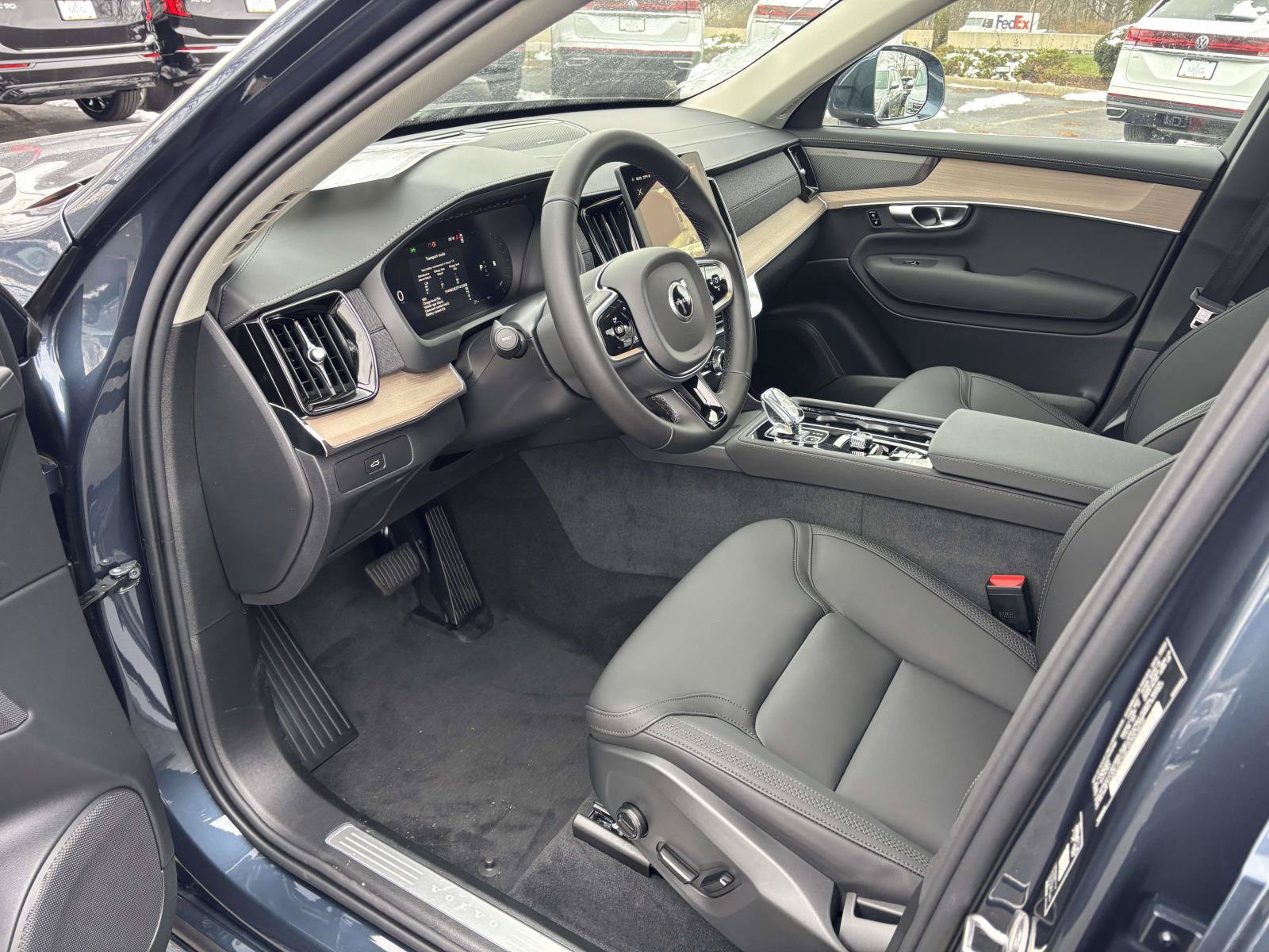 Certified 2026 Volvo XC90 B6 Plus w/ Protection Package Premier AWD/4WD image 24