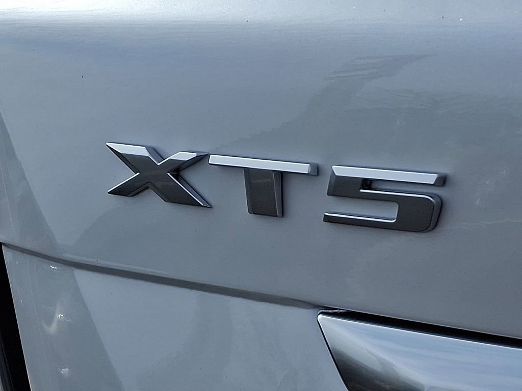 New 2026 Cadillac XT5 Sportv w/ LPO, Floor Liner Package image 11