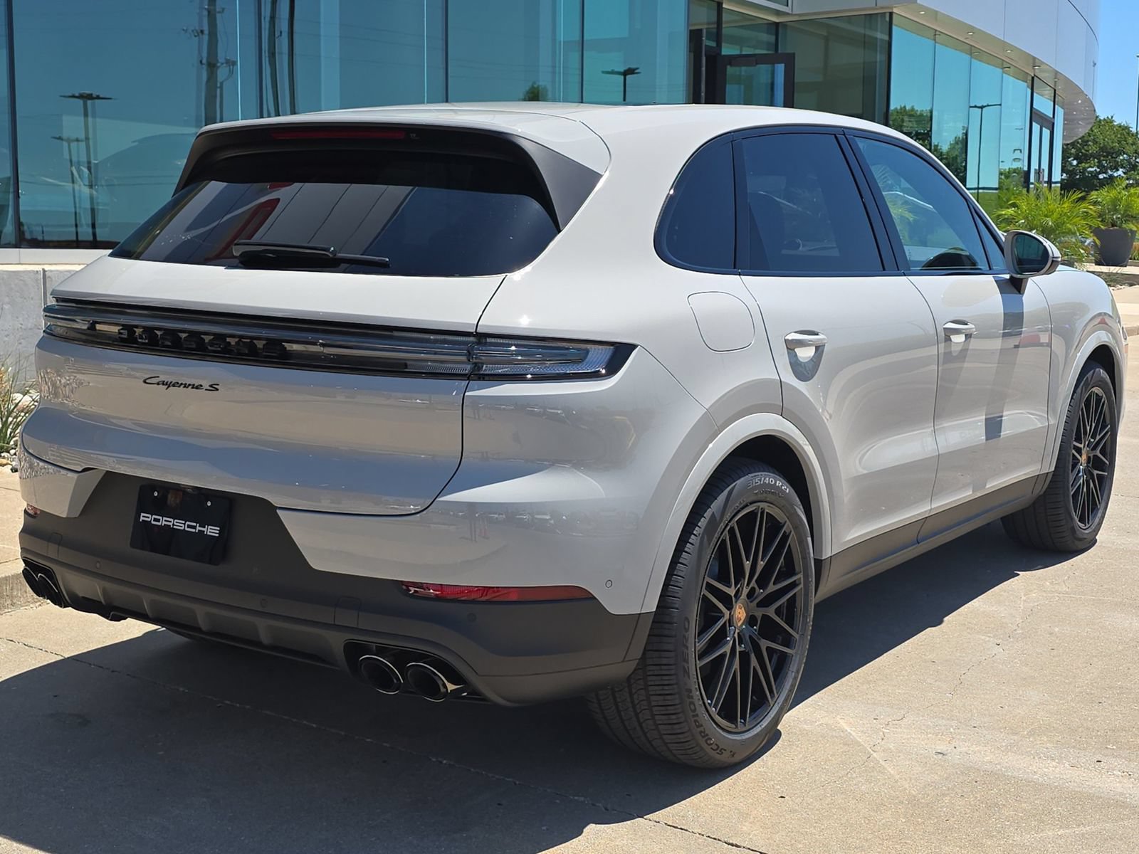 New 2026 Porsche Cayenne S AWD/4WD image 7