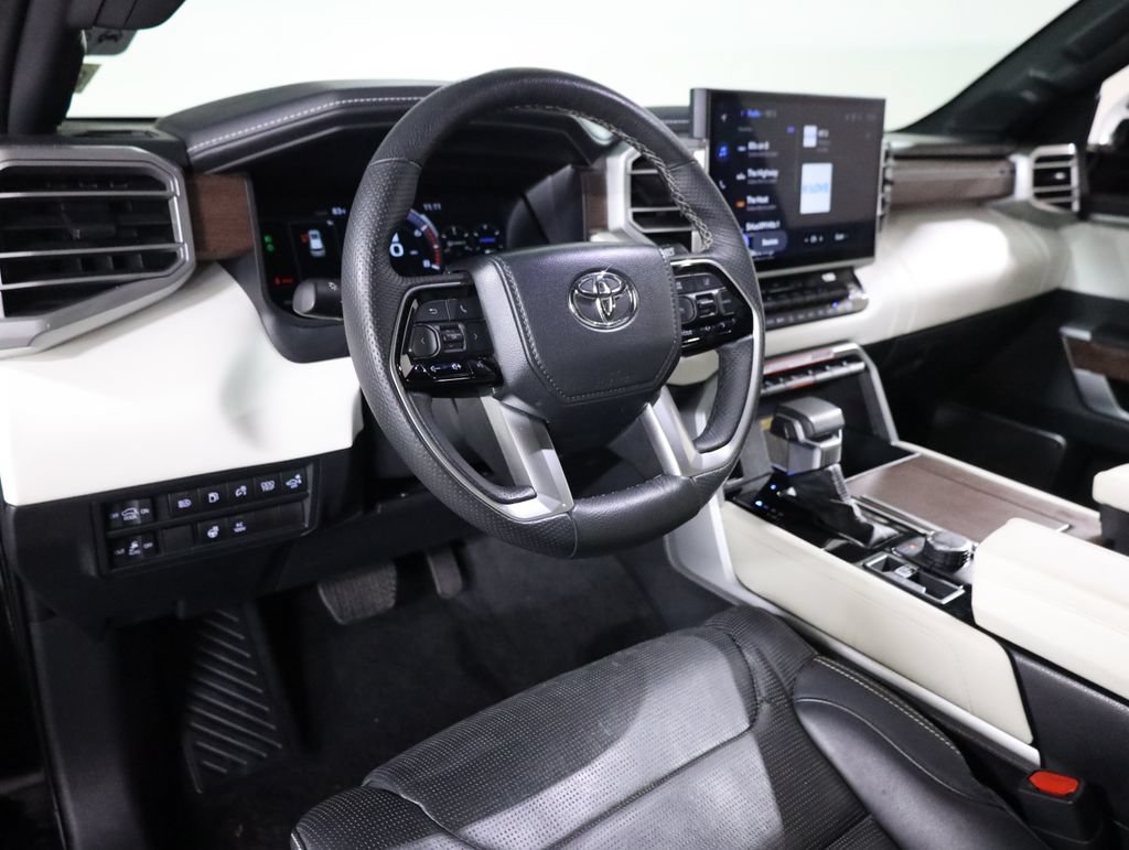 Used 2024 Toyota Sequoia Capstone AWD/4WD image 37