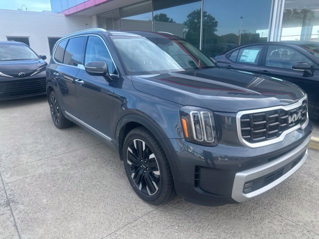Used 2023 Kia Telluride SX AWD/4WD image 2