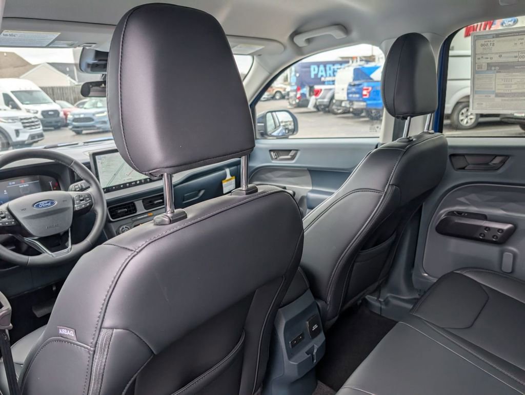 New 2026 Ford Maverick Lariat w/ Black Appearance Package image 44