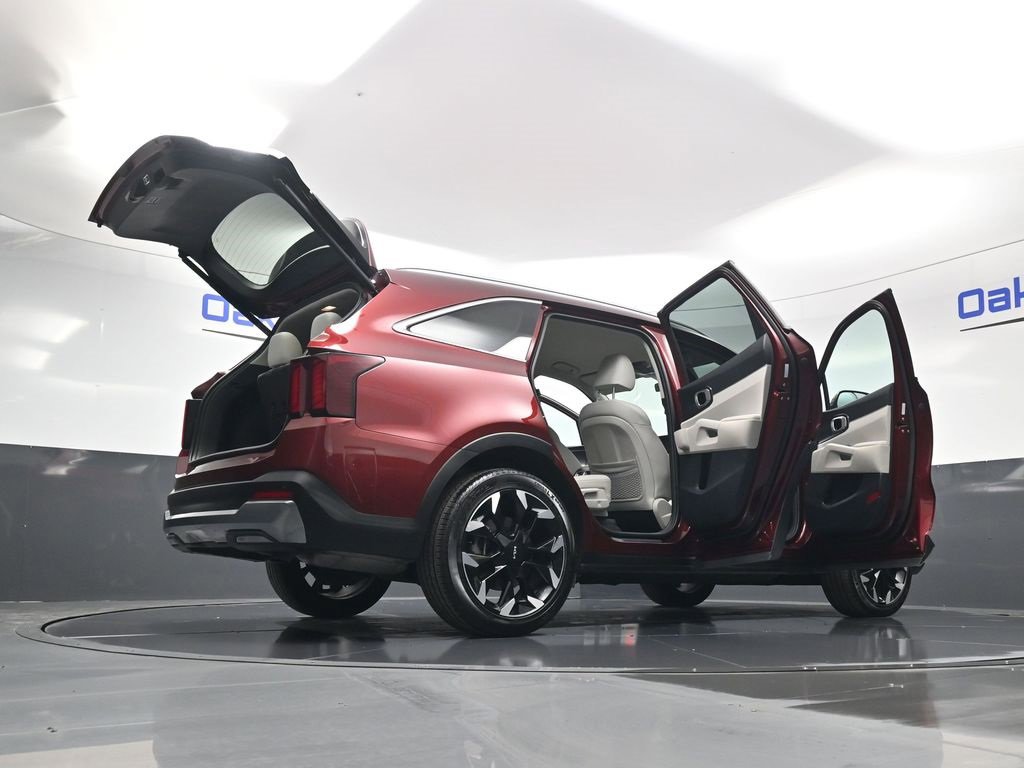 Certified 2025 Kia Sorento EX image 63