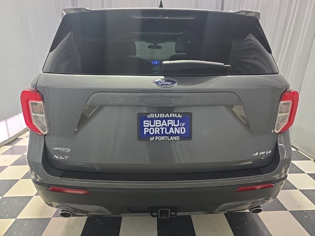Used 2024 Ford Explorer XLT w/ Equipment Group 202A AWD/4WD image 6