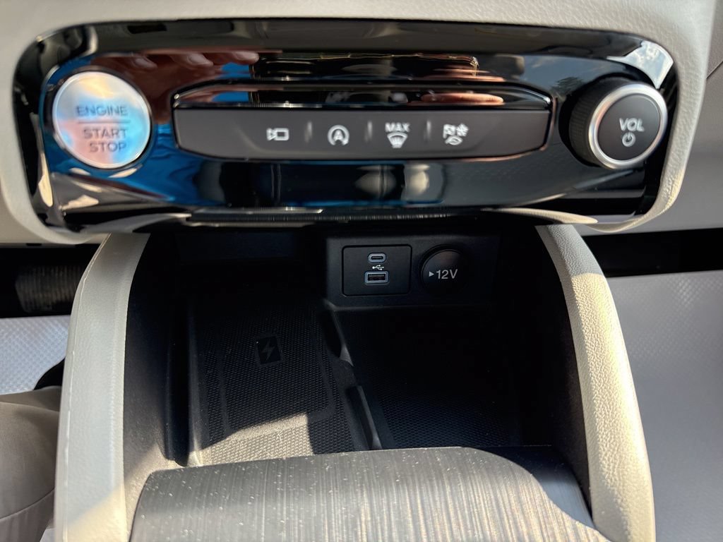 Used 2023 Ford Escape Active w/ Tech Pack #2 AWD/4WD image 16