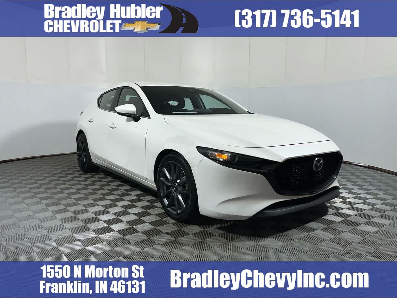 Used 2019 MAZDA MAZDA3 Hatchback w/ Preferred Package FWD image 1