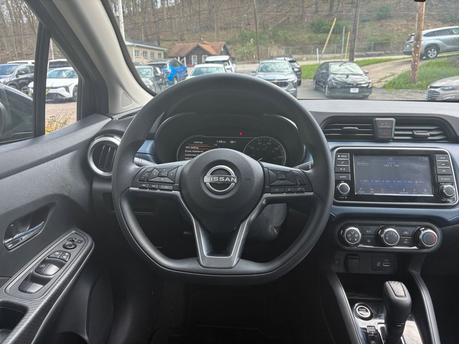 Used 2025 Nissan Versa SV FWD image 33