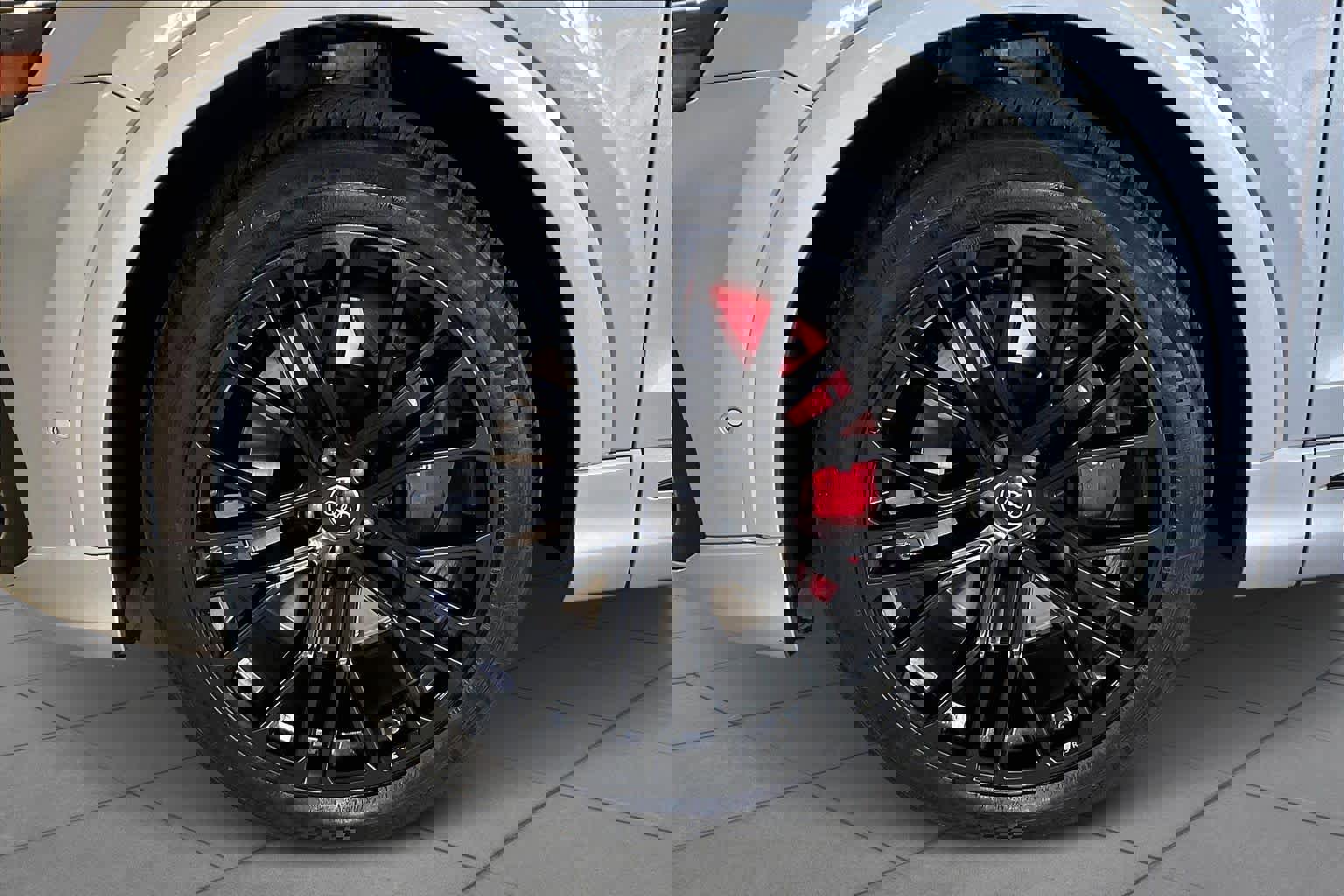 Used 2024 Audi SQ8 Prestige w/ Prestige Package image 9