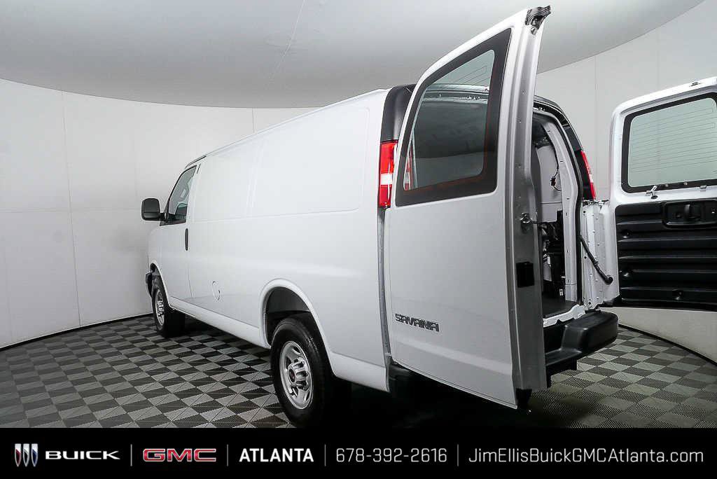 New 2025 GMC Savana 2500 w/ Driver Convenience Package RWD image 25