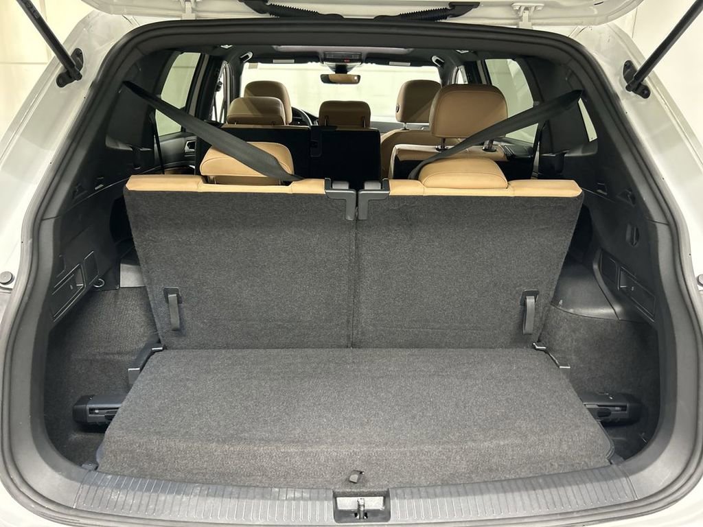 Used 2023 Volkswagen Tiguan SE R-Line FWD image 23