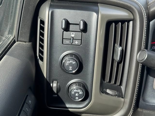 Used 2018 Chevrolet Silverado 1500 High Country AWD/4WD image 30