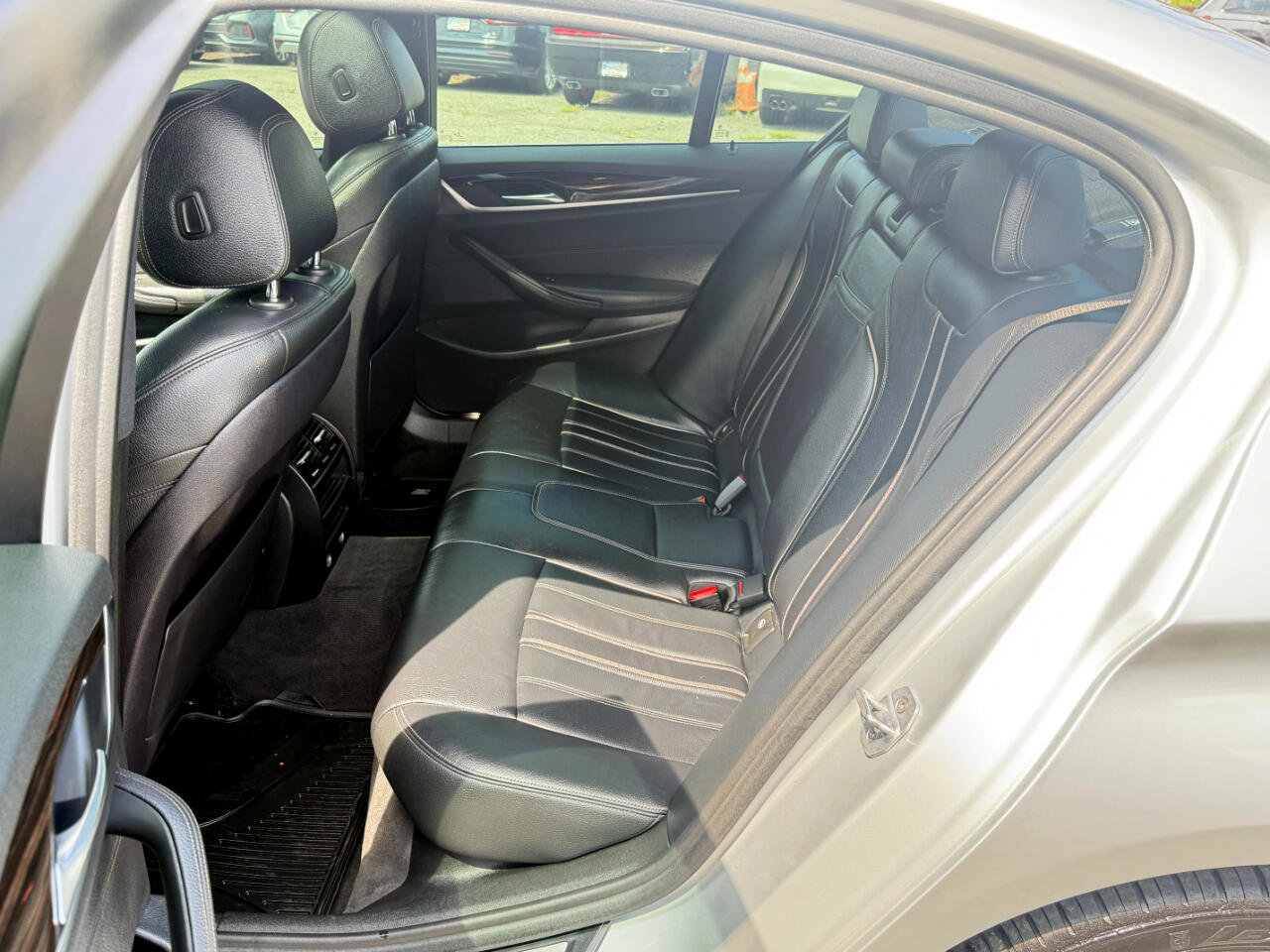 Used 2018 BMW 530i xDrive w/ Premium Package image 32
