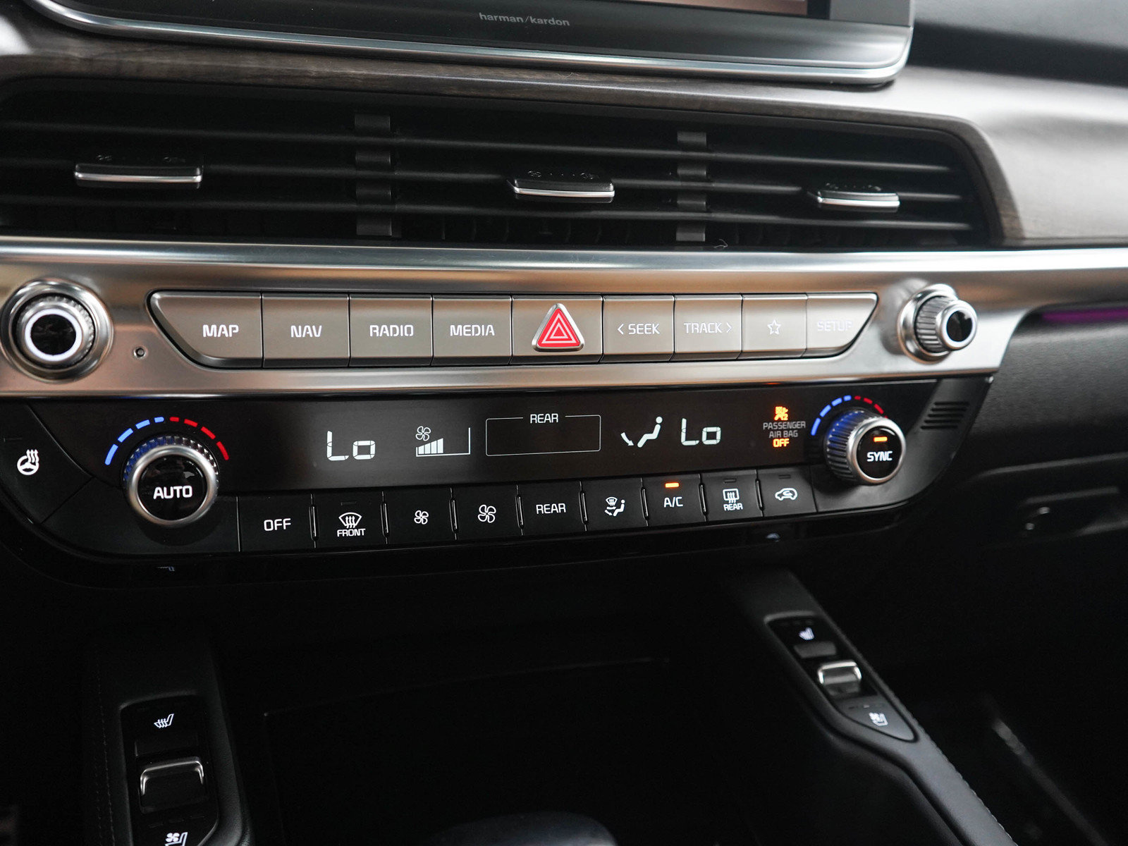 Used 2020 Kia Telluride SX w/ Towing Package AWD/4WD image 24
