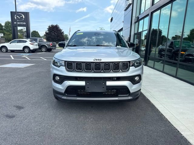 Used 2025 Jeep Compass Latitude w/ Convenience Group AWD/4WD image 8