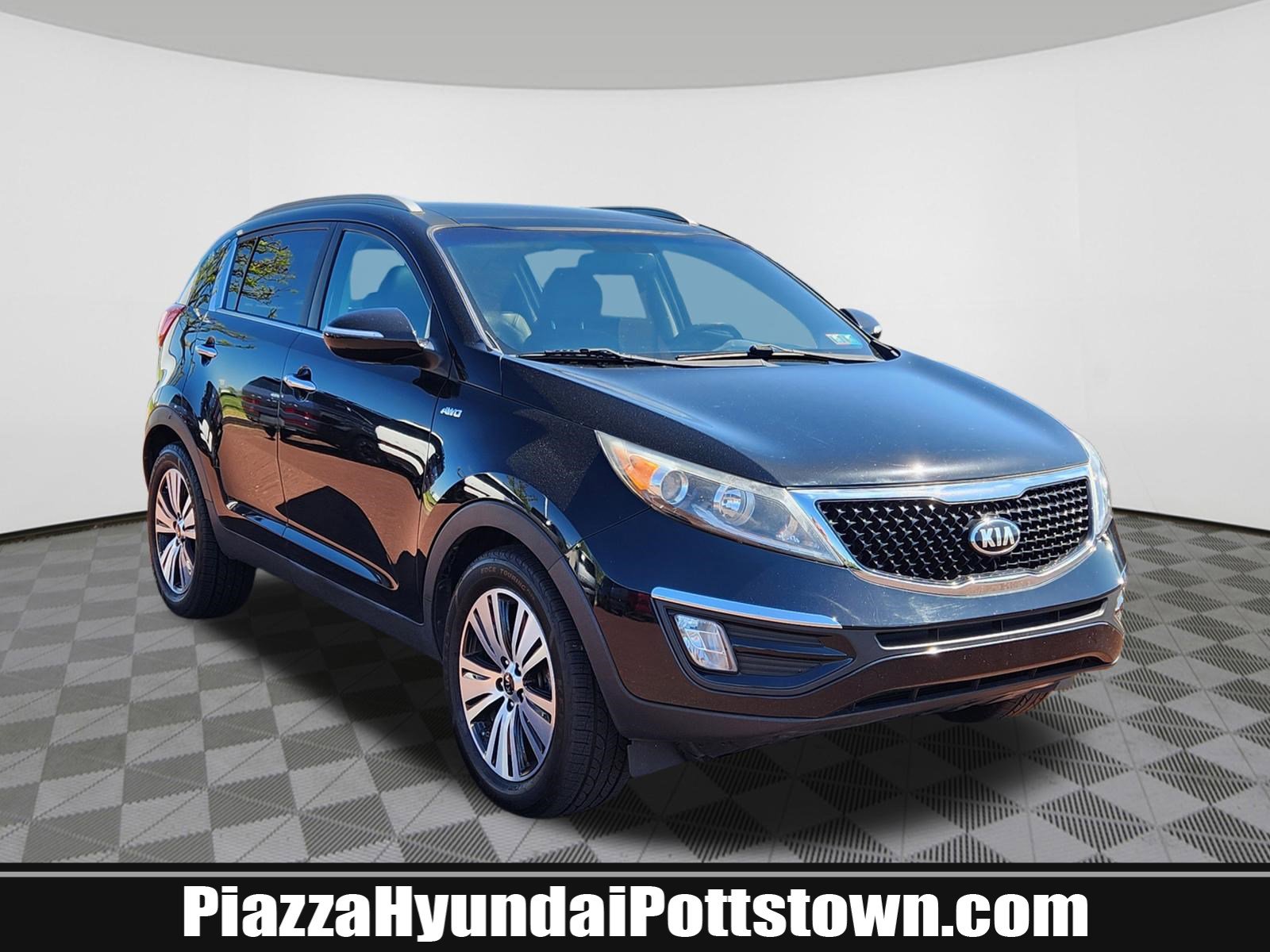 Used 2015 Kia Sportage EX image 1