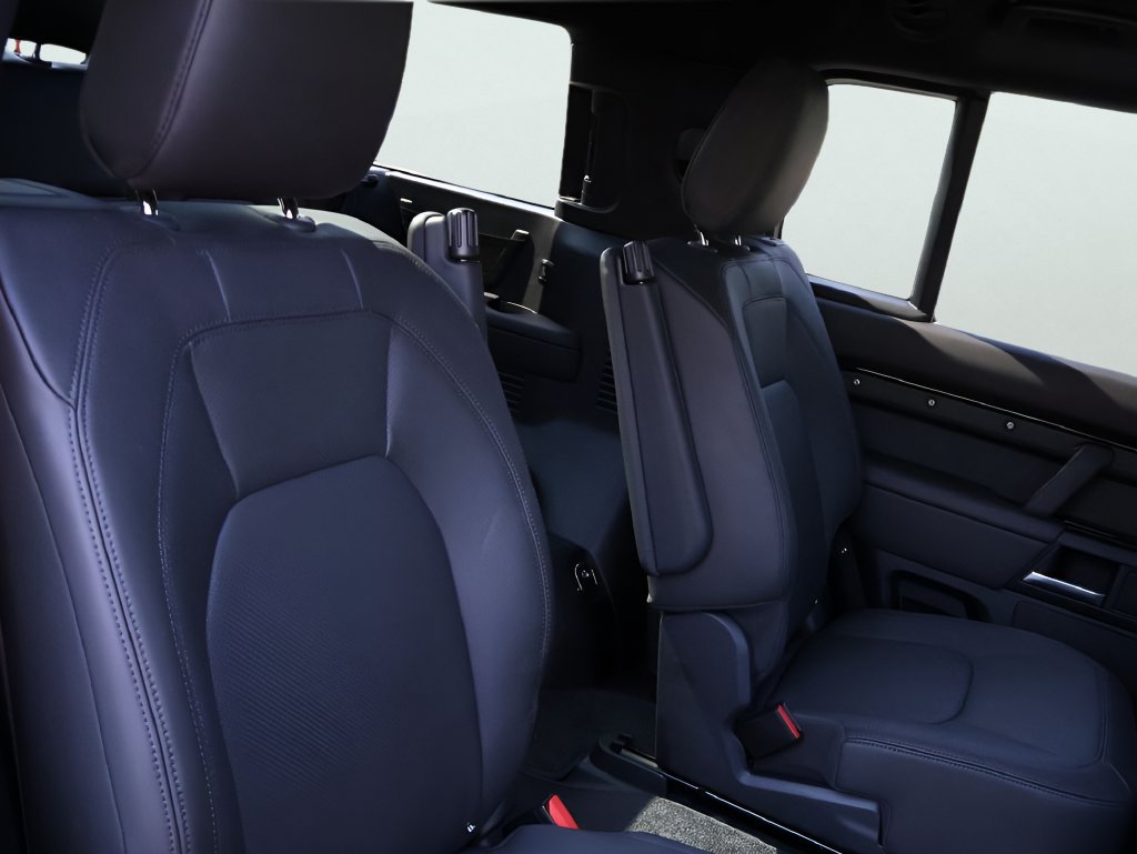 New 2026 Land Rover Defender 130 X-Dynamic SE AWD/4WD image 12