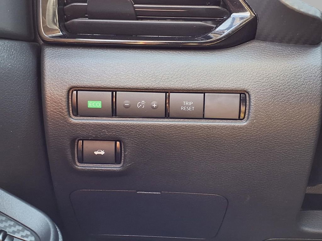 Certified 2023 Nissan Sentra SV FWD image 17