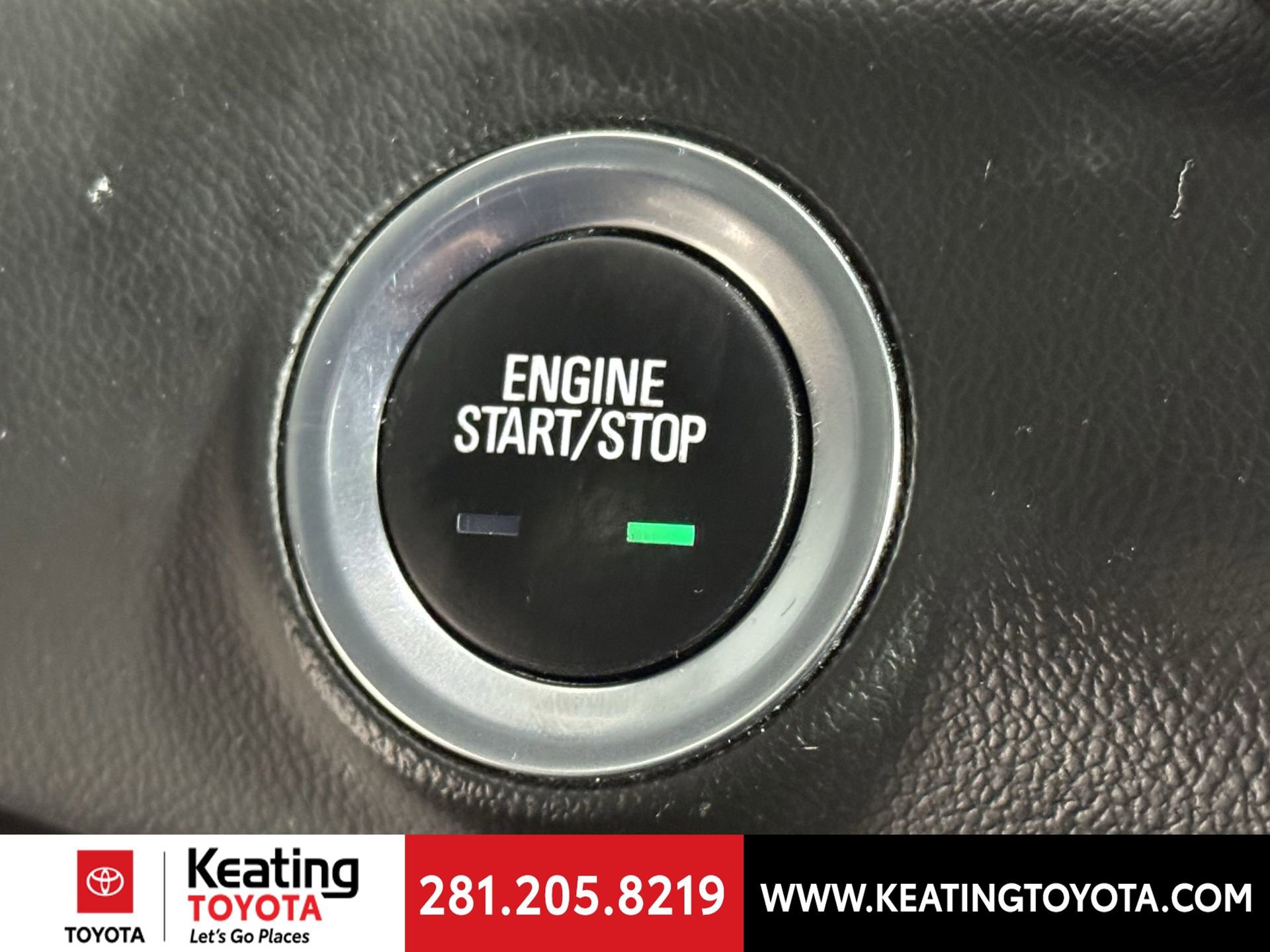 Used 2024 GMC Terrain SLT image 28