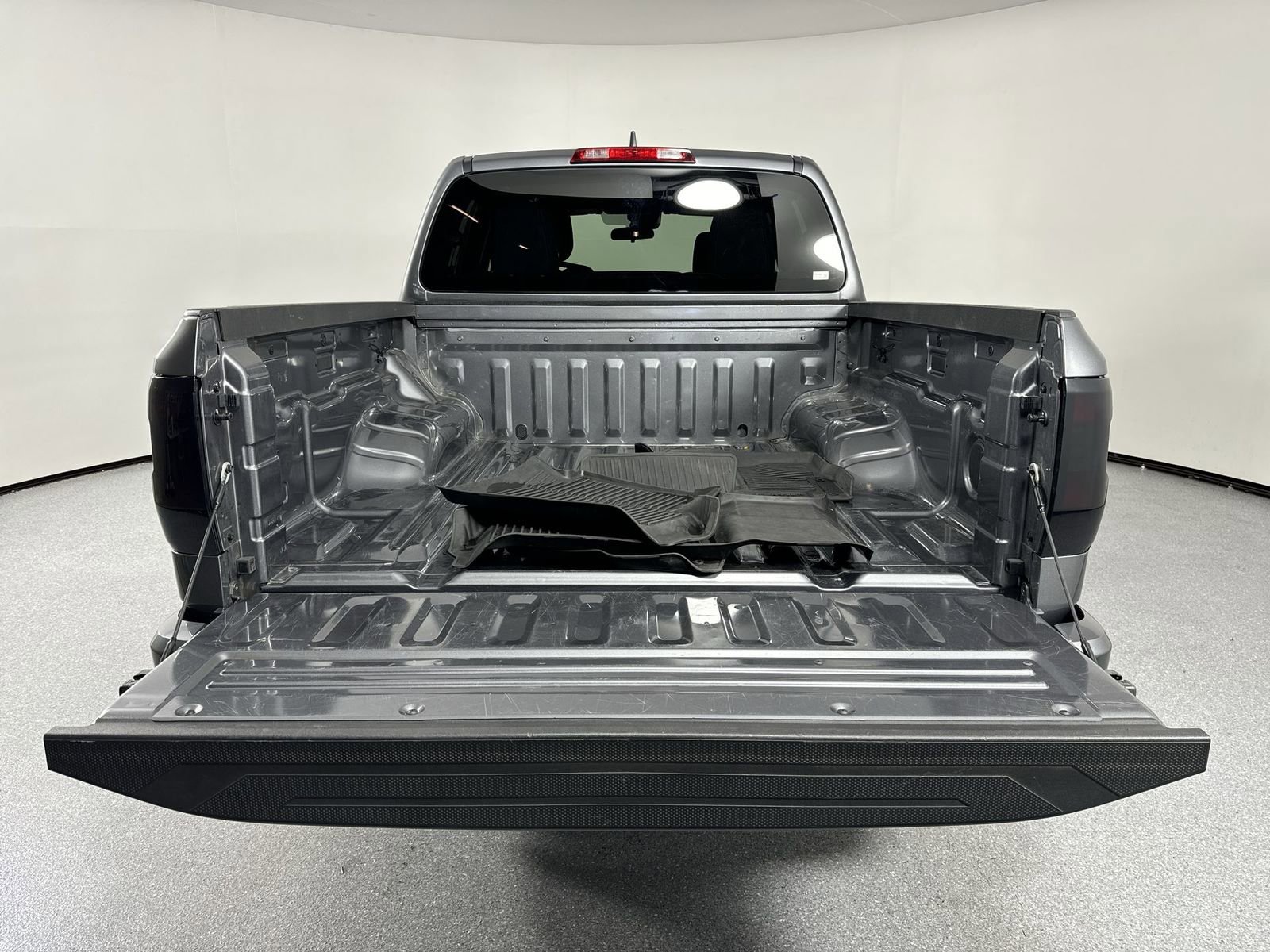 Certified 2023 Nissan Frontier SV w/ Midnight Edition Package image 36