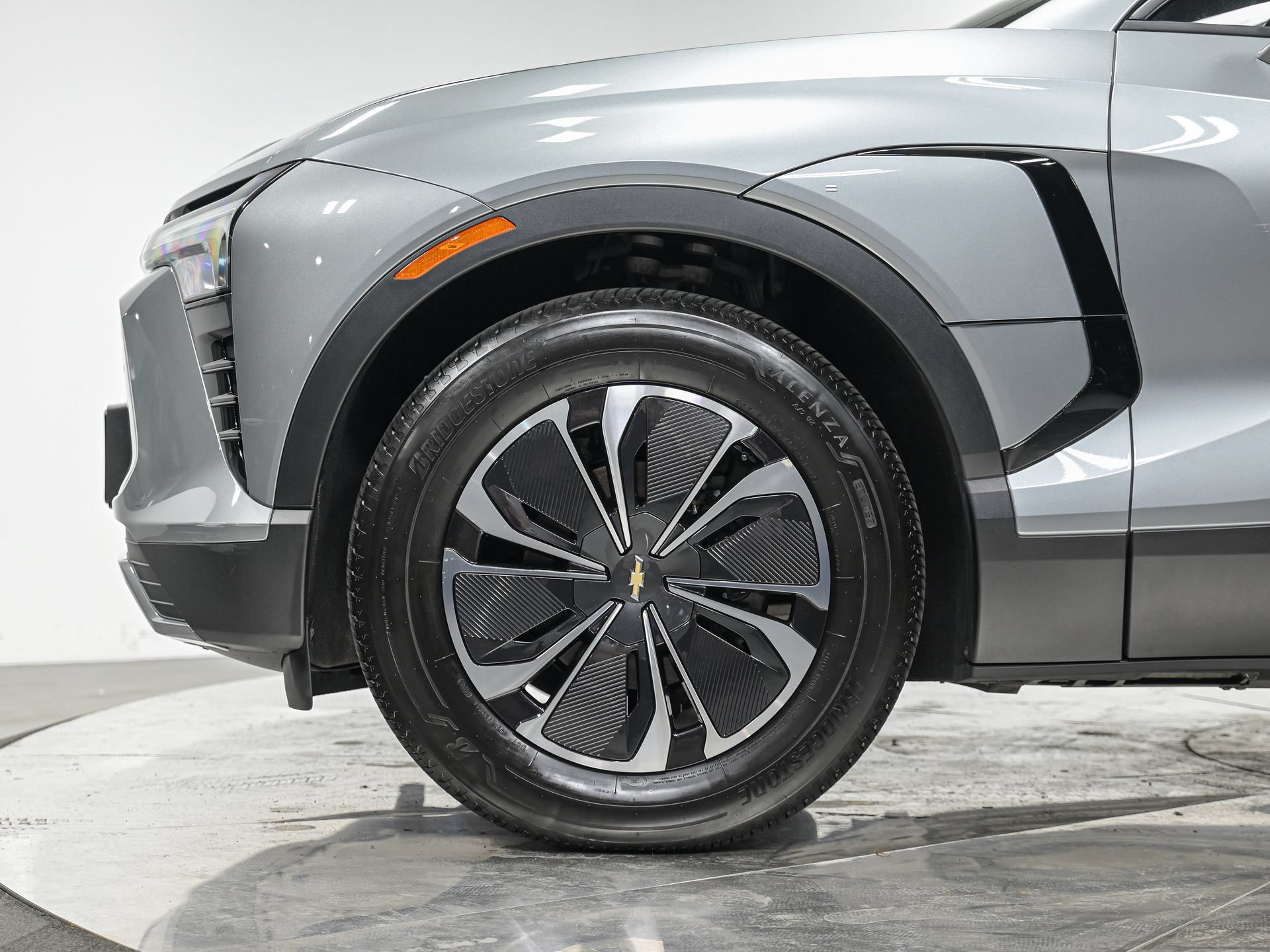 Used 2024 Chevrolet Blazer EV LT AWD/4WD image 3