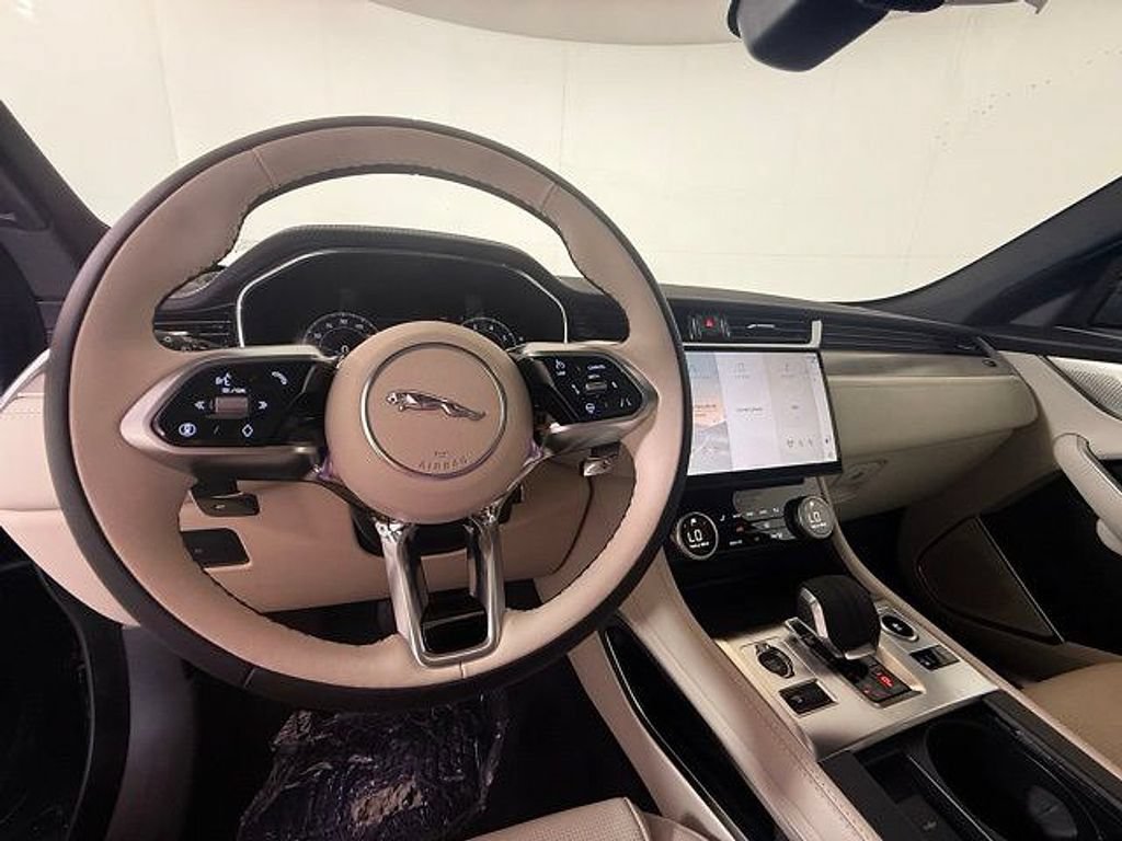New 2026 Jaguar F-PACE R-Dynamic S AWD/4WD image 17