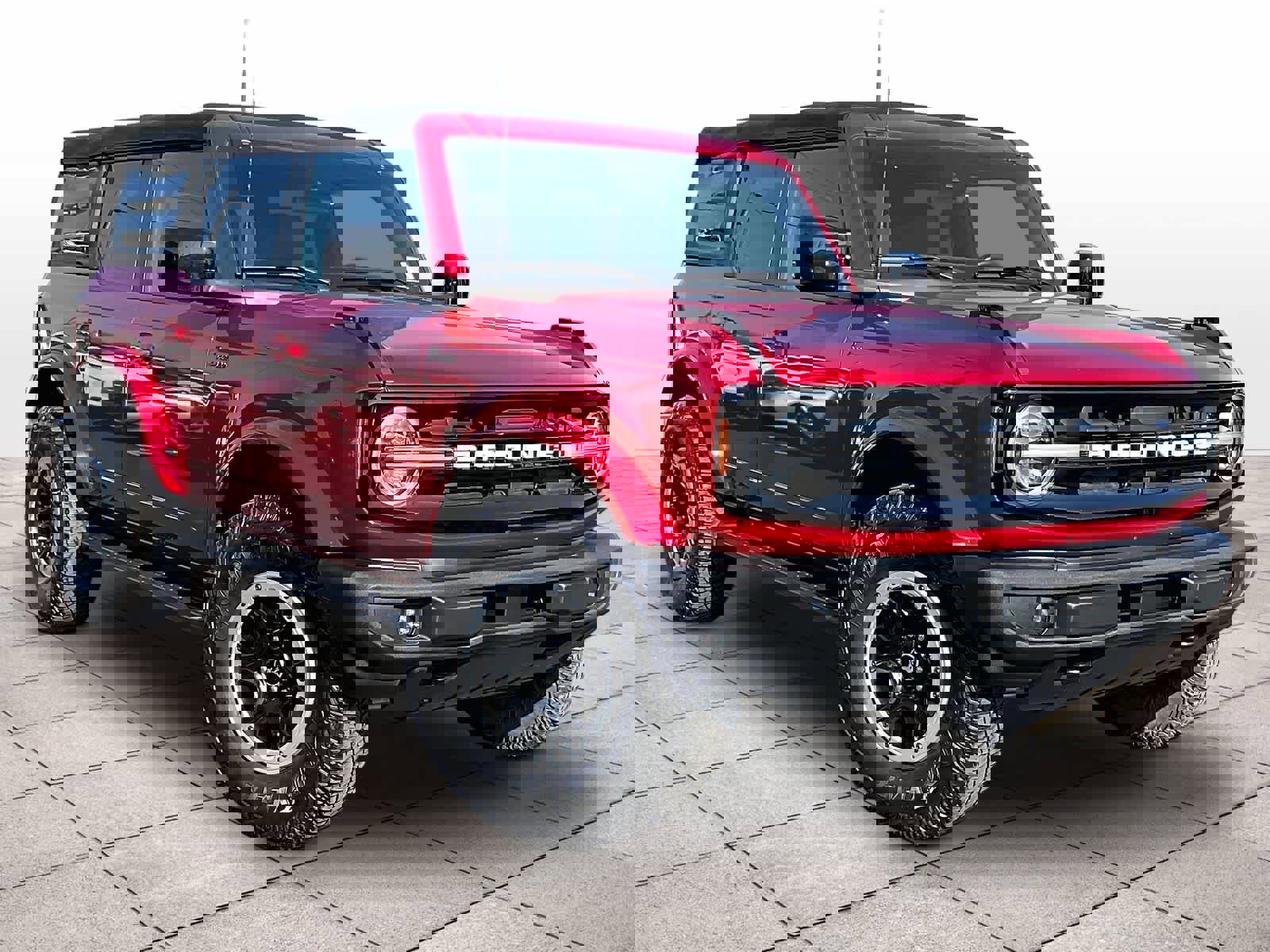 Used 2021 Ford Bronco Outer Banks image 2