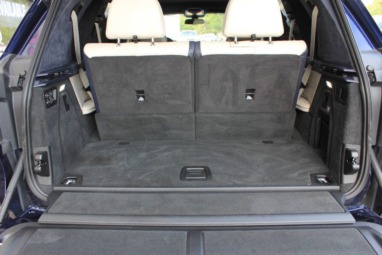 Used 2020 BMW X7 xDrive50i w/ Dynamic Handling Package image 16