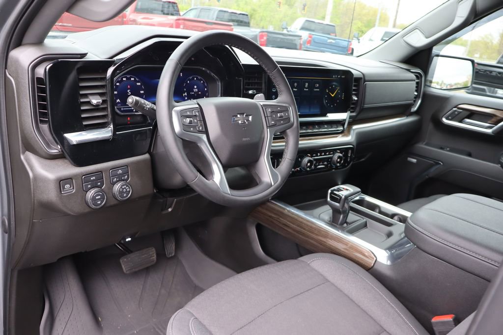 Used 2023 Chevrolet Silverado 1500 RST w/ Rally Edition AWD/4WD image 5