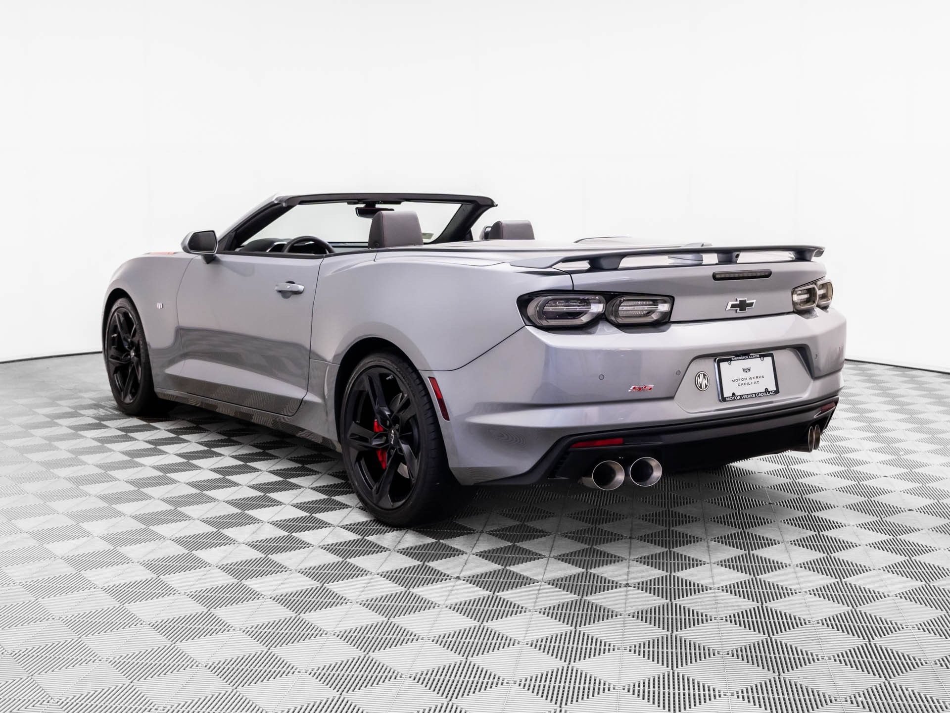Used 2023 Chevrolet Camaro SS RWD image 3