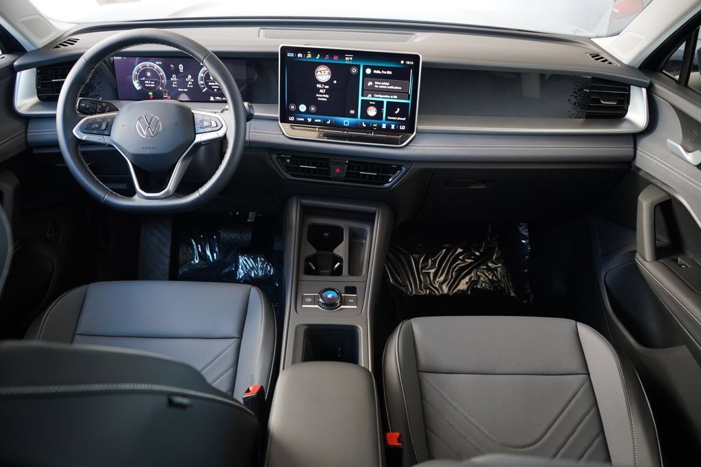 New 2026 Volkswagen Tiguan SE AWD/4WD image 8