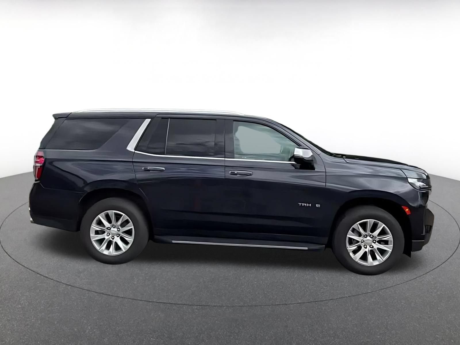 Used 2023 Chevrolet Tahoe Premier AWD/4WD image 15