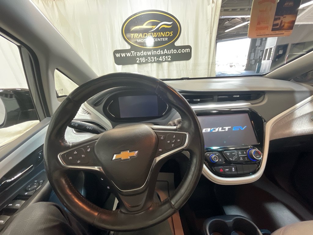 Used 2020 Chevrolet Bolt LT FWD image 23