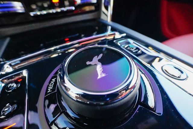 Used 2023 Rolls-Royce Cullinan w/ Cullinan Package image 65