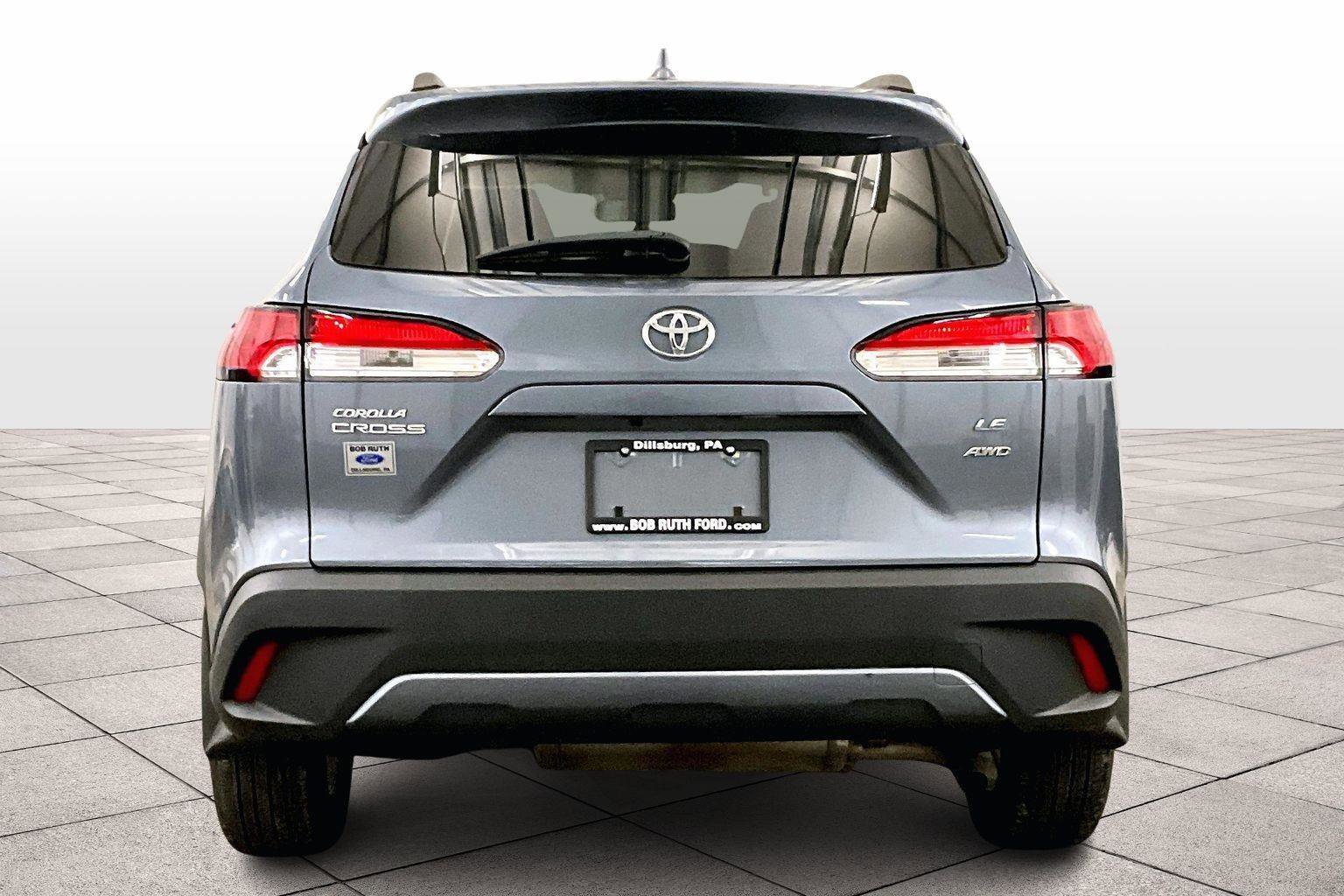 Used 2023 Toyota Corolla Cross LE image 4