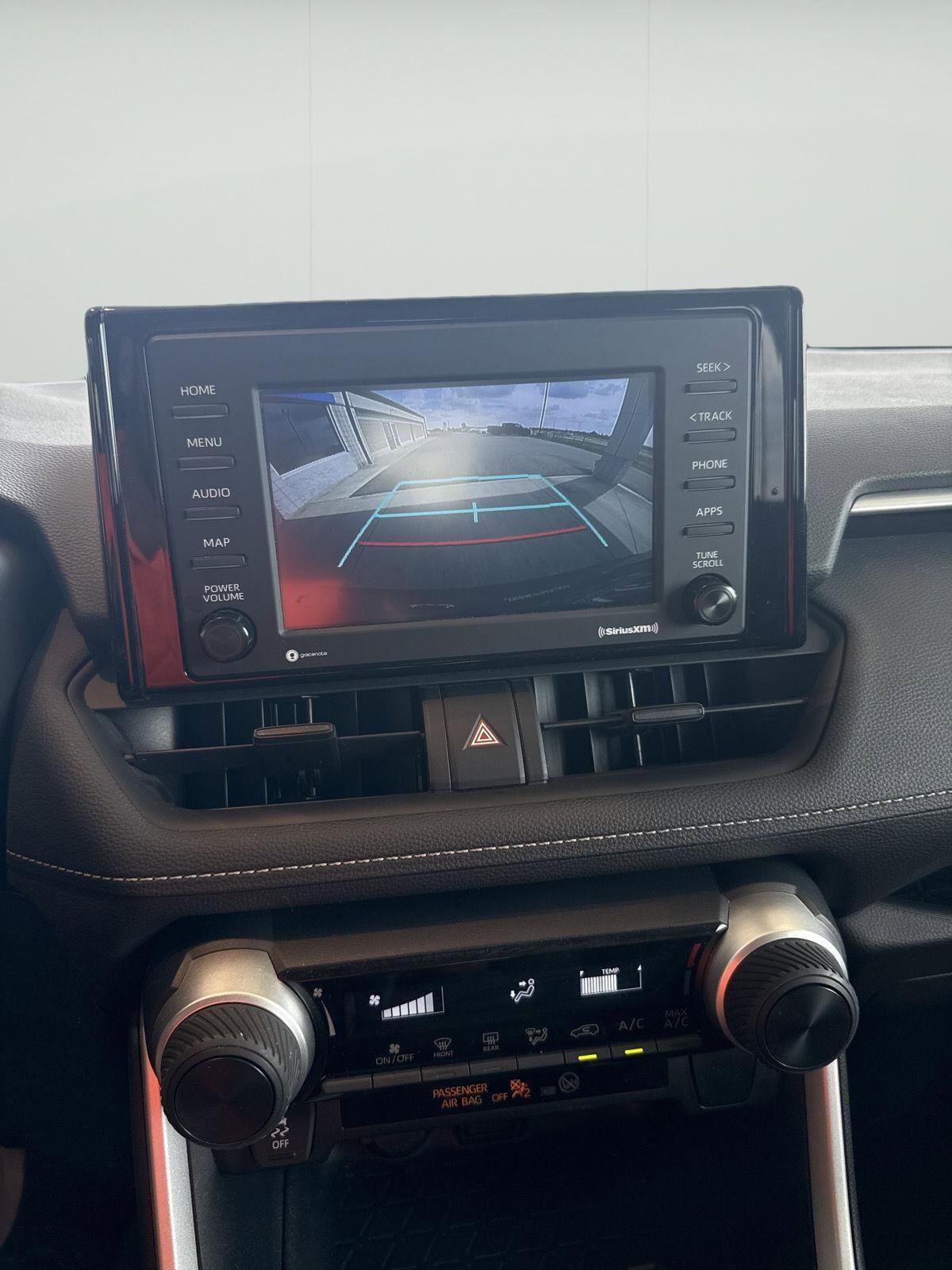 Used 2021 Toyota RAV4 LE image 23