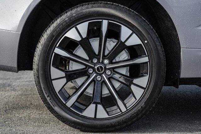 New 2026 Volvo XC60 B5 Plus w/ Protection Package Premier image 18