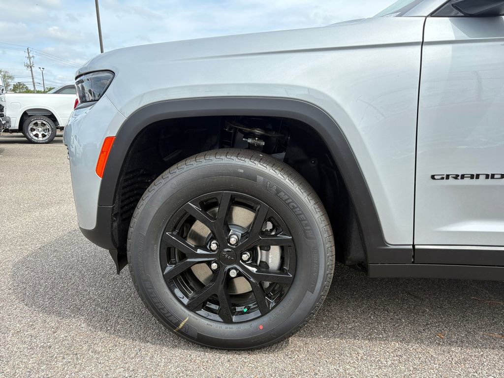 New 2026 Jeep Grand Cherokee L 2WD image 23