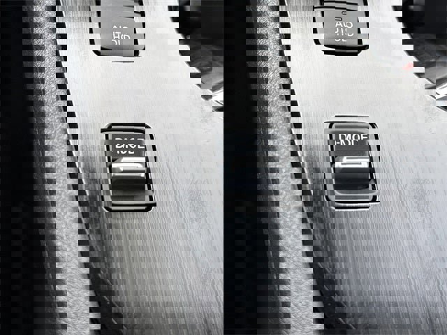 Used 2023 Nissan Rogue SV w/ SV Premium Package image 29