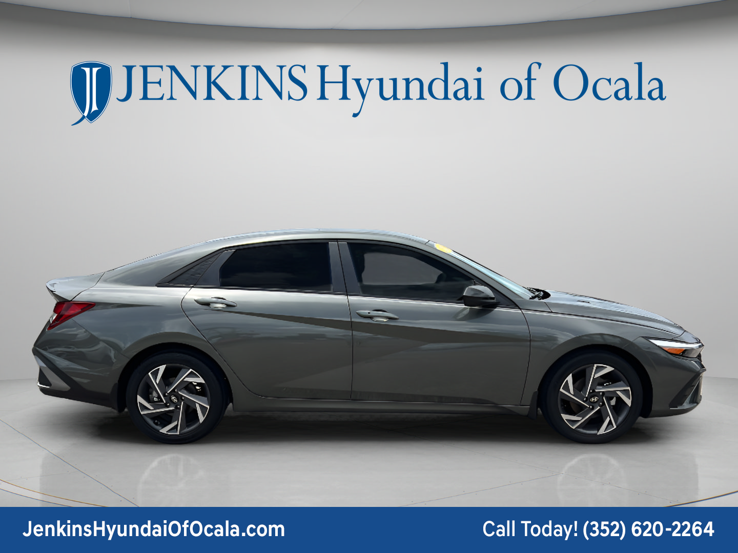 Certified 2025 Hyundai Elantra Sport FWD image 2