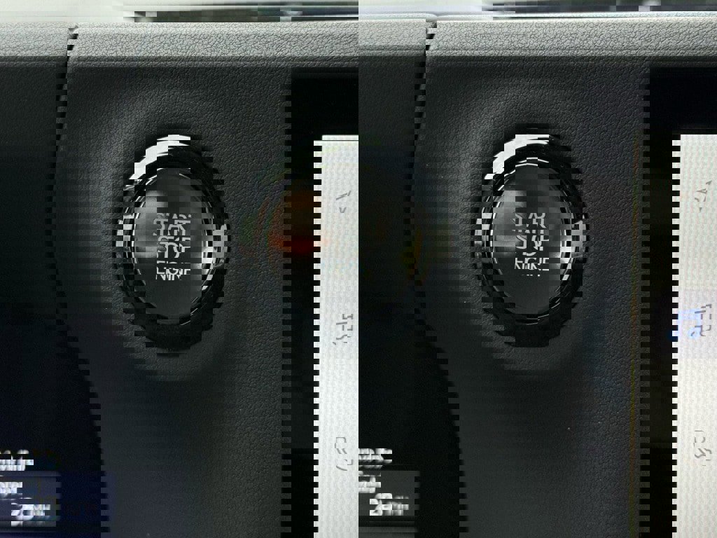 Used 2025 Lexus GX 550 w/ Accessory Package (2T) image 30